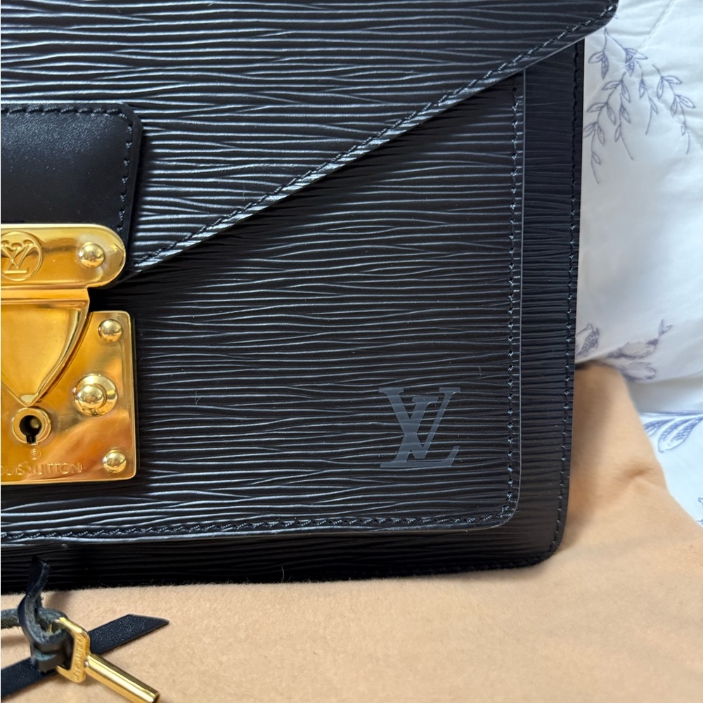 Louis Vuitton Black Epi Leather Gold-Tone Lock Satchel Monceau MM - Picture 4 of 13